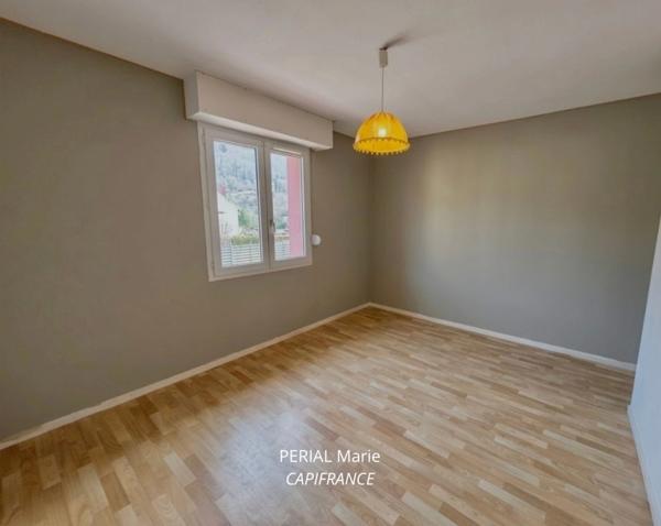 Appartement 3 pièces avec véranda, garage et cheminée – Rupt-sur-Moselle (88360)