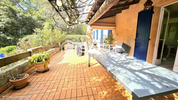 Villa T4 piscine, 2290m² clos, calme