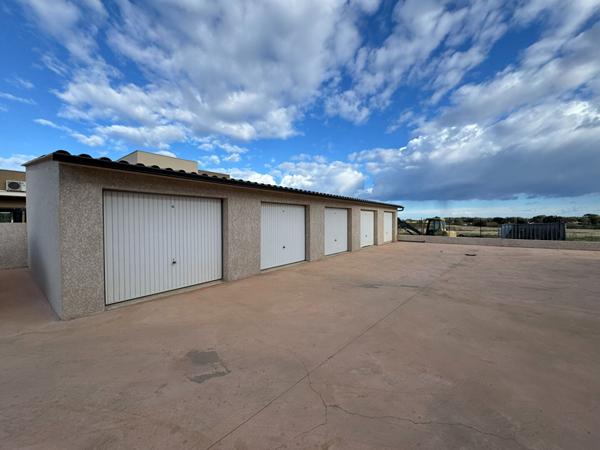 Parking / box Borgo 1 pièce(s) 16 m2