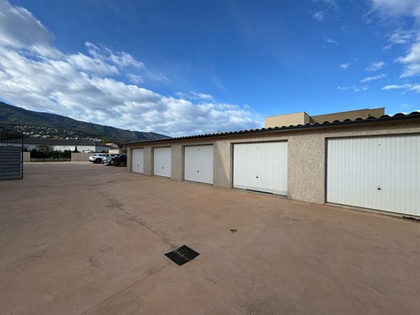 Parking / box Borgo 1 pièce(s) 16 m2