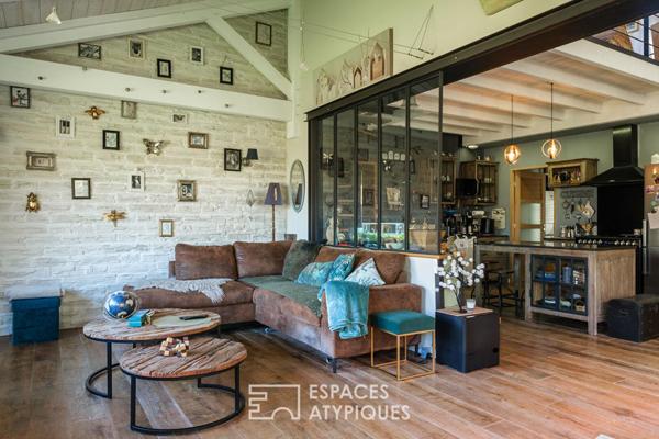 Maison d’architecte avec piscine en surplomb de rivière