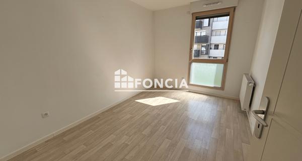 Location Appartement 3 pièces 59.8 m² - Villejuif 94800
