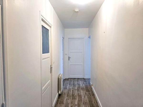 Bel appartement rénové sur front de mer, vue magnifique, 57 m2