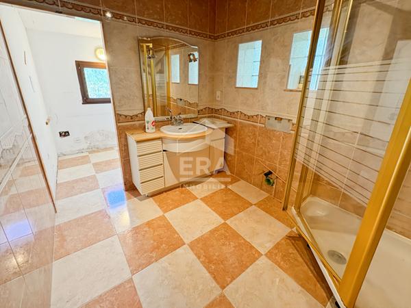 MARSEILLE 13015 - Maison T5 de 140m2 sur 573m2 avec garage