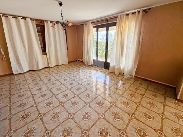 MARSEILLE 13015 - Maison T5 de 140m2 sur 573m2 avec garage