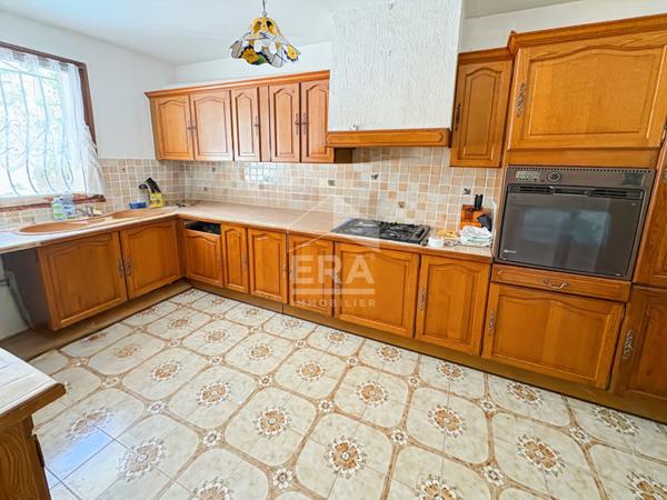 MARSEILLE 13015 - Maison T5 de 140m2 sur 573m2 avec garage