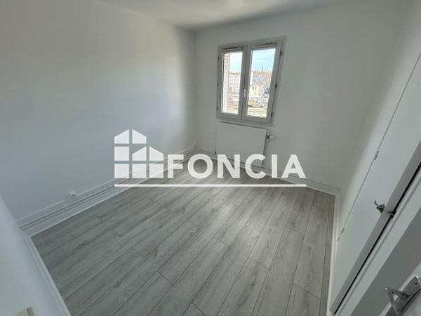 Location Appartement 3 pièces 57 m² - 58 RUE PAUL BERT Valence 26000