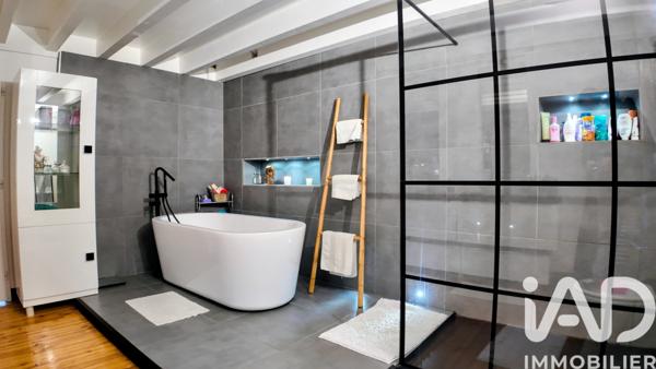 Maison à vendre 7 pièces 278 m² Saint-Ferréol-d'Auroure