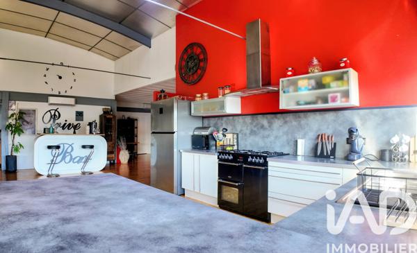 Maison à vendre 7 pièces 278 m² Saint-Ferréol-d'Auroure