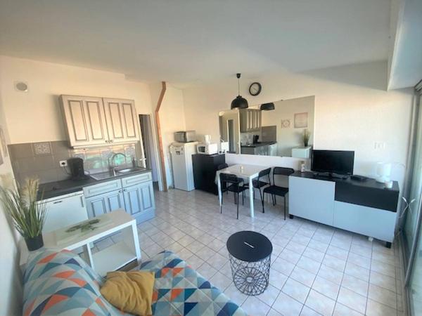 Studio proche Océan avec balcon et parking