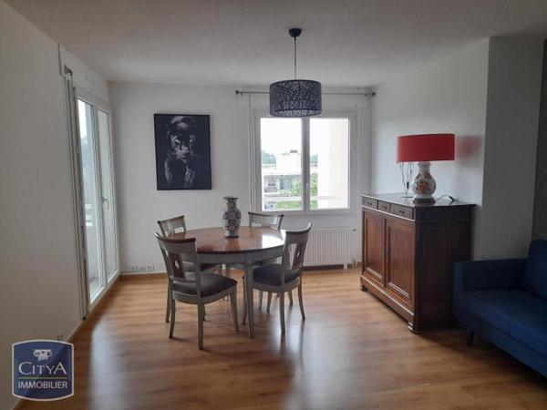 Appartement à louer 2 pièces 50.46m² Mâcon (71000)