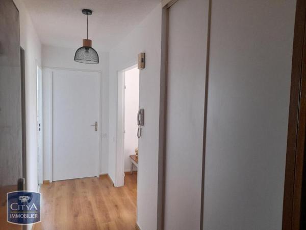 Appartement à louer 2 pièces 50.46m² Mâcon (71000)