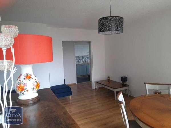 Appartement à louer 2 pièces 50.46m² Mâcon (71000)