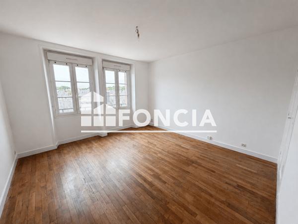Location Appartement 2 pièces 98 m² - 67 RUE DE DOMFRONT Flers 61100
