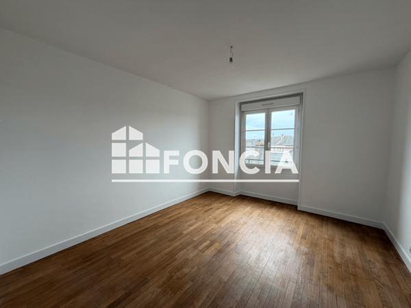 Location Appartement 2 pièces 98 m² - 67 RUE DE DOMFRONT Flers 61100