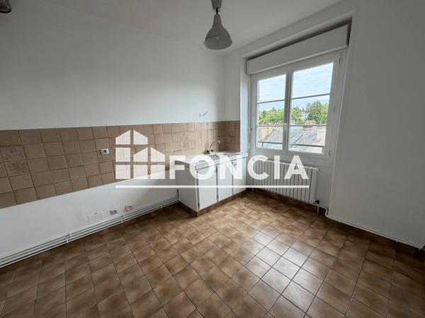 Location Appartement 2 pièces 98 m² - 67 RUE DE DOMFRONT Flers 61100