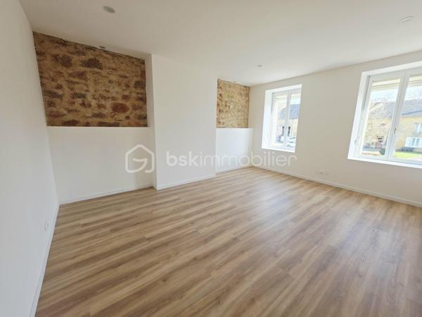 Maison de village de 345 m²