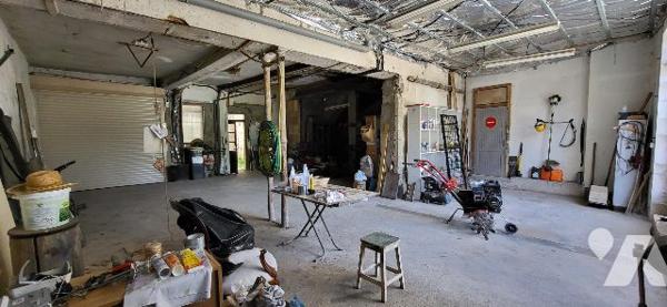 ENSEMBLE IMMOBILIER DANS PROVINS