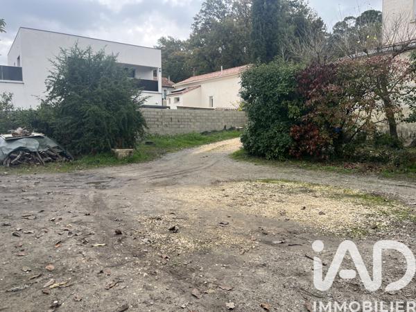 Immeuble à vendre 253 m² Alès