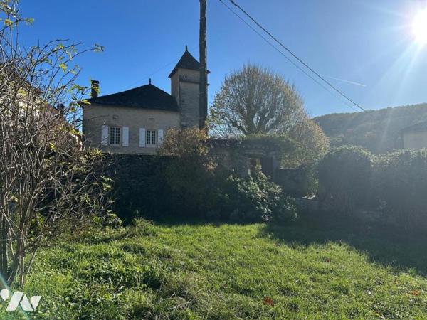 Maison centre-bourg de Catus avec grange, jardin et piscine