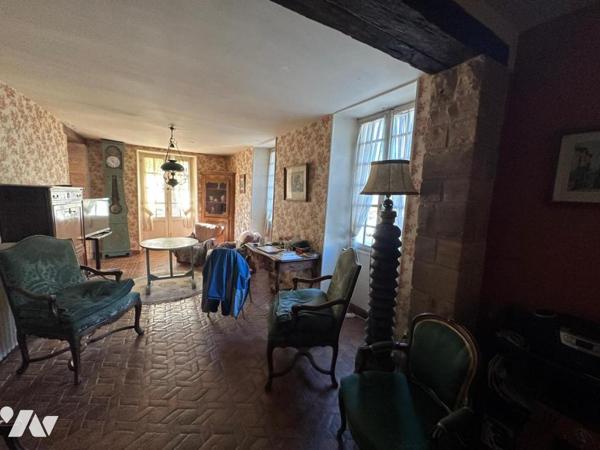 Maison centre-bourg de Catus avec grange, jardin et piscine