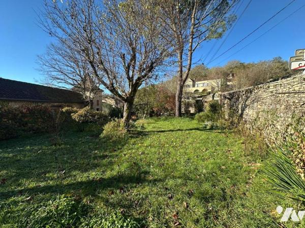 Maison centre-bourg de Catus avec grange, jardin et piscine