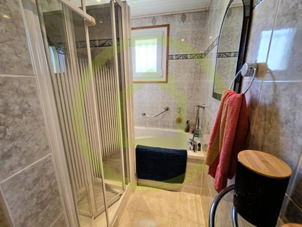 Maison à SAINT BONNET SUR GIRONDE (17150)