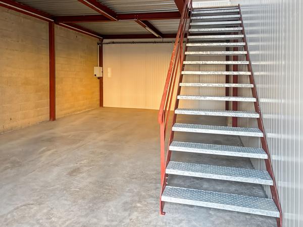 Entrepôt de 135,81m2 PERIGNY SUR YERRES