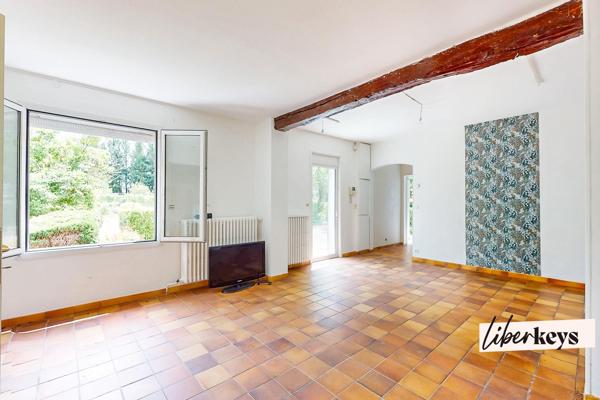 Propriété de 221 m² carrez zt 274 m² surface totale de 7 pièces dans le Vexin à la lisière de la Troesne à Trie-Château 60590 