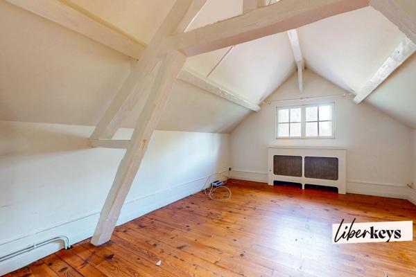 Propriété de 221 m² carrez zt 274 m² surface totale de 7 pièces dans le Vexin à la lisière de la Troesne à Trie-Château 60590 