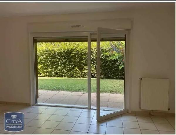 Appartement à louer 2 pièces 43.2m² Joué-lès-Tours (37300)