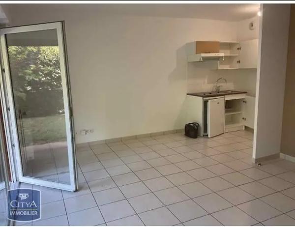 Appartement à louer 2 pièces 43.2m² Joué-lès-Tours (37300)