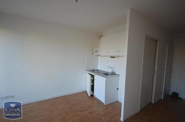 Location appartement Cholet (49300) 1 pièce 20m²