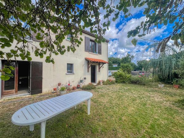 Vaux-sur-Mer Quartier La Roche Maison familiale sur beau terrain de 600 m² Vaux sur mer