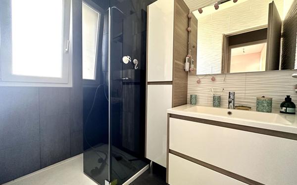 Appartement à louer    4 pièces •  Le Soler