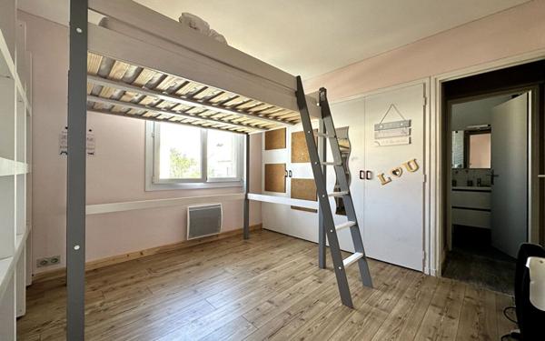 Appartement à louer    4 pièces •  Le Soler