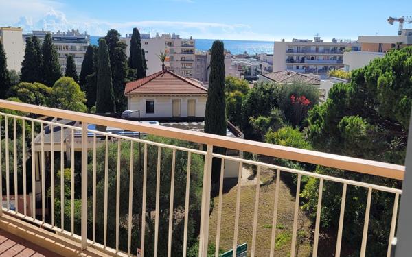 Appartement à louer    2 pièces •  Cagnes-sur-Mer