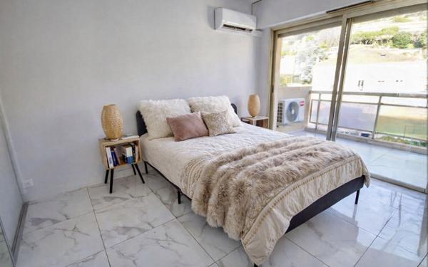 Appartement à vendre    2 pièces • 55 m2 Le Cannet