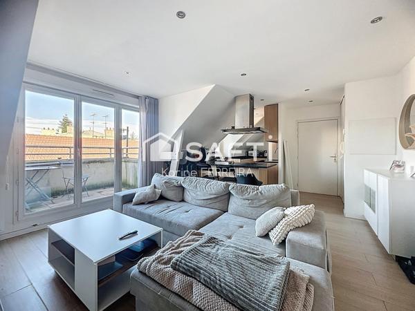 Magnifique 2 pièces – Balcon + Parking – Proche Gare, Bus & A6