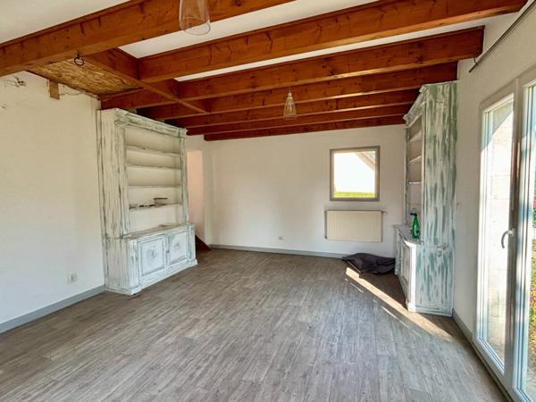 Maison F 6 à rénover , terrain de 7 ares