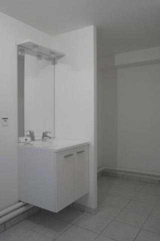 Location 2 Pieces 40 54000 Nancy 7805