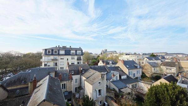 BOURGES CENTRE APPARTEMENT 42.3 m2 2 PIECES ASCENSEUR