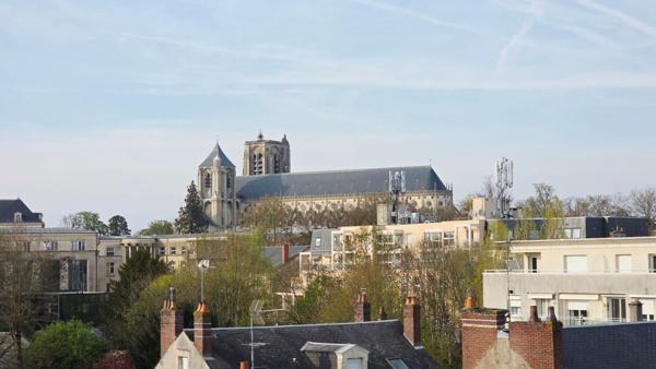 BOURGES CENTRE APPARTEMENT 42.3 m2 2 PIECES ASCENSEUR