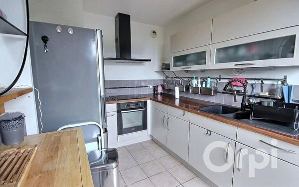 Appartement à louer    3 pièces •  Élancourt