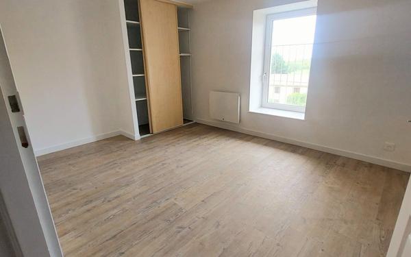 Maison à louer    6 pièces • 175 m2 Saint-Julien