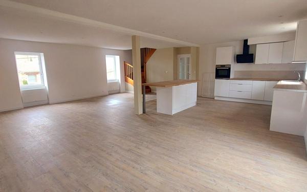 Maison à louer    6 pièces • 175 m2 Saint-Julien