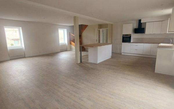 Maison à louer    6 pièces • 175 m2 Saint-Julien