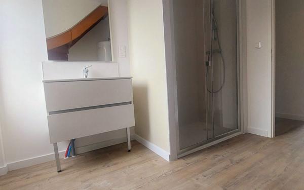 Maison à louer    6 pièces • 175 m2 Saint-Julien