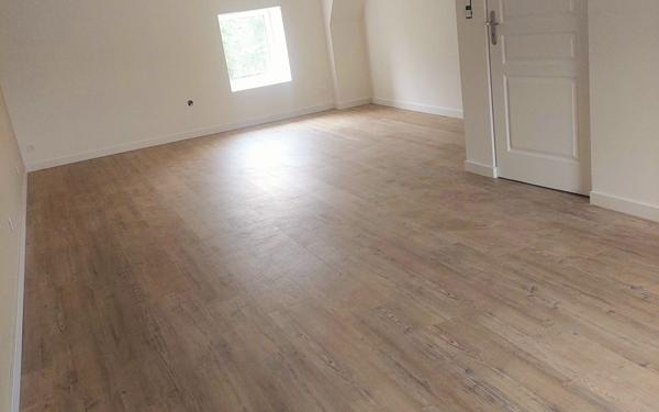 Maison à louer    6 pièces • 175 m2 Saint-Julien