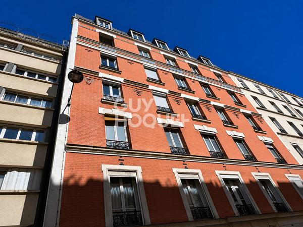 Studio / Lumineux / Calme / En étage / Michel Bizot (L8)